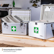 Medizinkoffer oder Erste Hilfe Koffer aus Aluminium von HMF mit den Maßen 30 x 25 x 25 cm in Silber