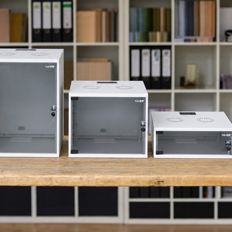 Unmontierter 19 Zoll Serverschrank von HMF mit 4 Höheneinheiten in Lichtgrau